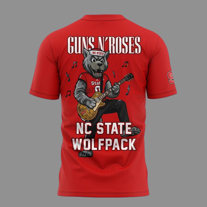 Exclusive Shirt Guns N' Roses x NC State Football - World Tour 2026 T-Shirt
